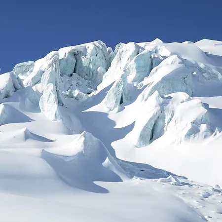 Bristol מלון סאס פה