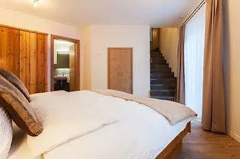 Hotell Bristol 3*